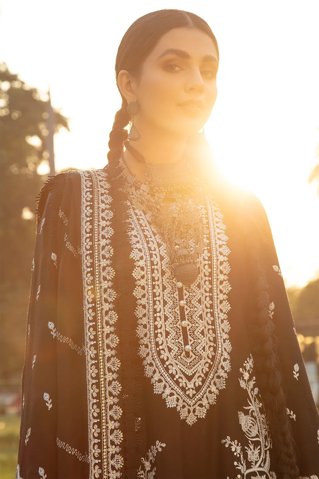 Afrozeh · Sardiyon Ki Kahani Winter Collection '21 – Amaya